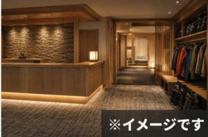 フロントから温泉やスキー用品置き場へ続くホテル館内